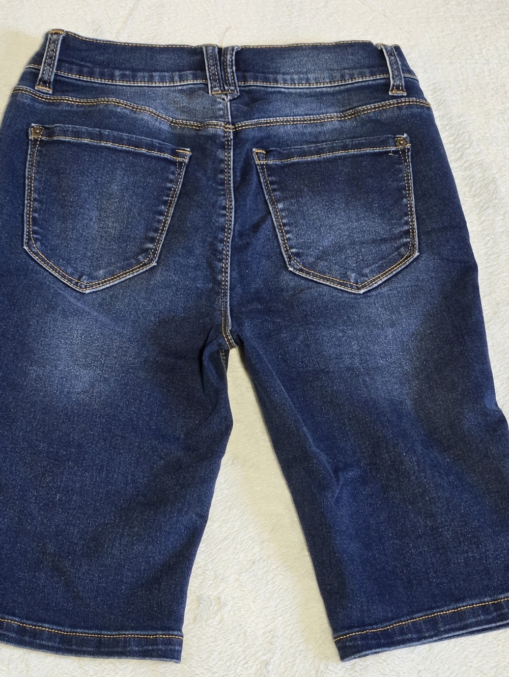 Curve Appeal Bermuda Shorts, High-Rise, Dark Wash, 5-Pocket Design-Size 4/27 - Picture 5 of 13